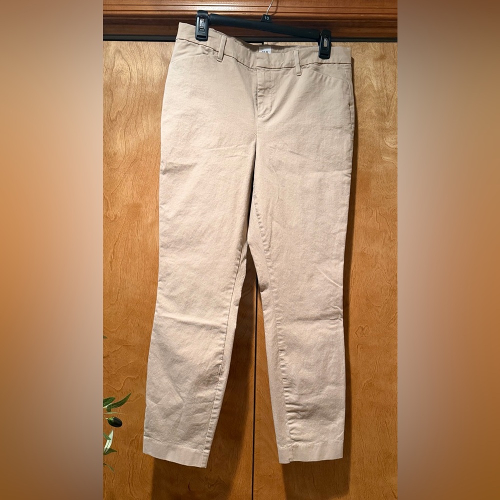 GAP Women's Signature Skinny Ankle Khaki Pants Size 8 Khaki Beige Tan